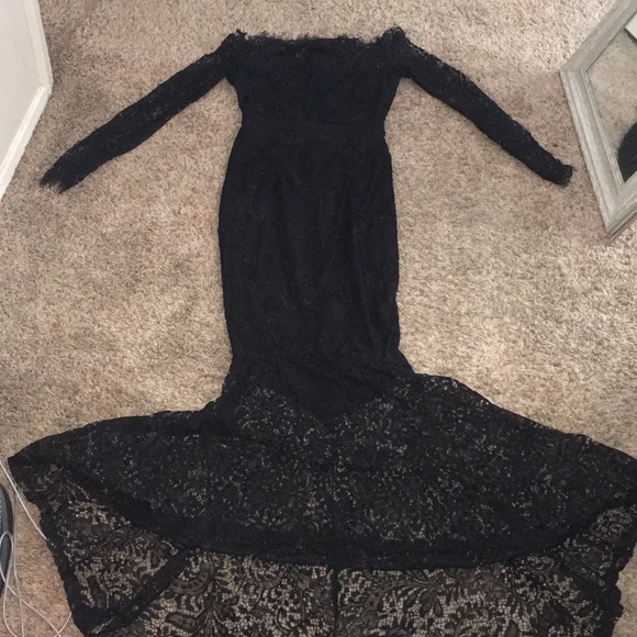 Black lace dress - Picture 2 of 2